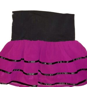 Forever 21 Black and fushia skirt. NWOT!